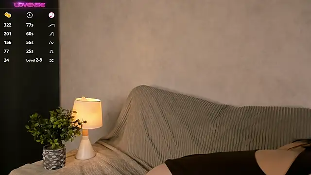 Snapshot of MeghanElson chatting on December 18, 2024, 11:13 am MeghanElson online show from December 18, 2024, 11:13 am