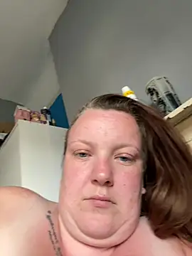 Snapshot of busty-bella1 chatting on August 4, 2026, 4:53 pm busty-bella1 online show from August 4, 2026, 4:53 pm