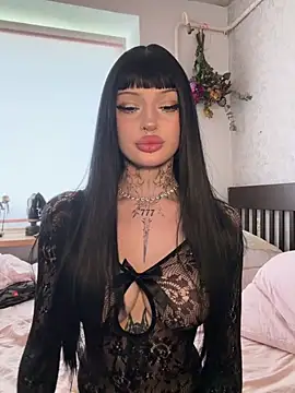 madelinexx online show from May 24, 2026, 11:26 am