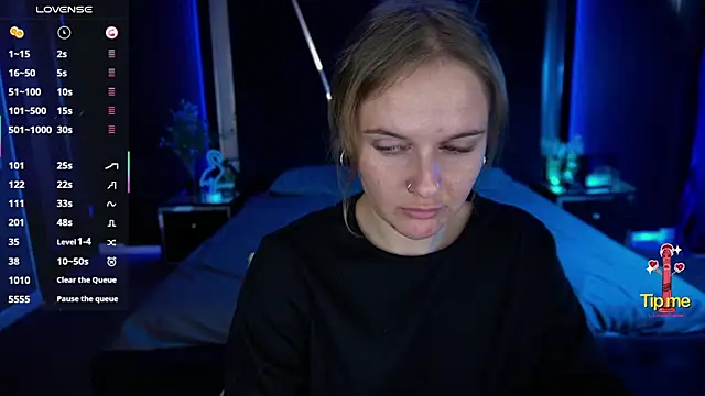 MaribelRiverr  online show from September 16, 2025, 5:52 am