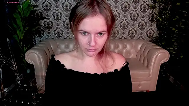 MaribelRiverr  online show from September 22, 2025, 5:42 am