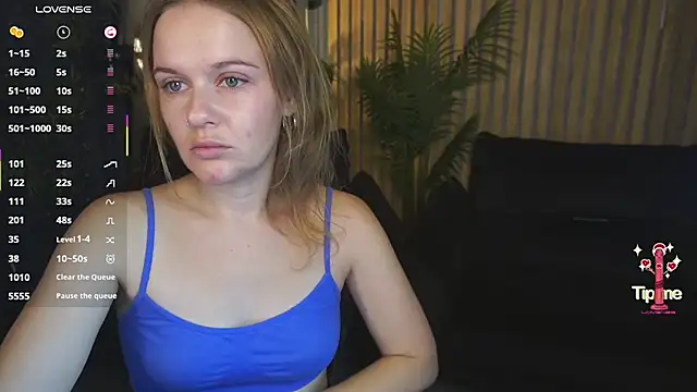 MaribelRiverr  online show from October 13, 2025, 5:18 am