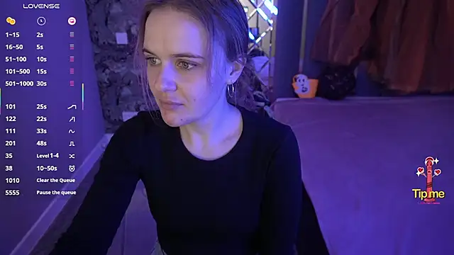 MaribelRiverr  online show from November 1, 2025, 6:48 am