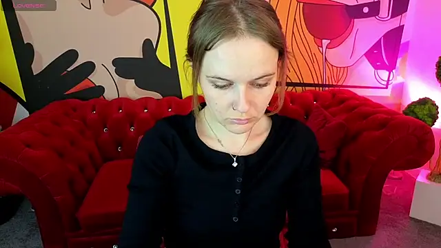 Snapshot of MaribelRiverr_ chatting on June 2, 2026, 5:31 am MaribelRiverr online show from June 2, 2026, 5:31 am
