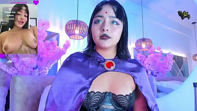 KimVelezz online show from November 7, 2025, 7:14 pm