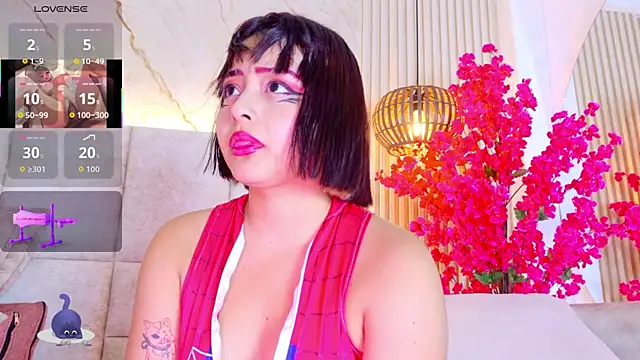 KimVelezz online show from June 18, 2026, 7:07 pm