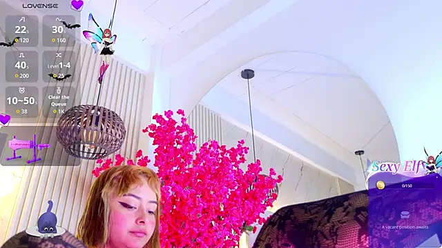 KimVelezz online show from July 1, 2026, 7:24 pm