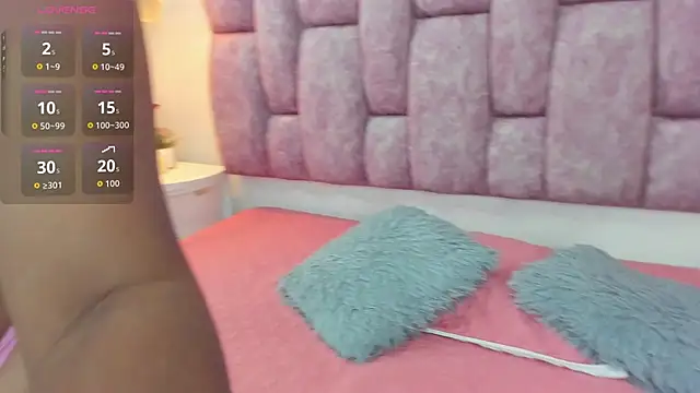 britanny-collyns online show from September 9, 2025, 7:35 pm