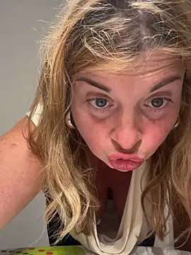 Lombada online show from June 10, 2026, 9:03 pm