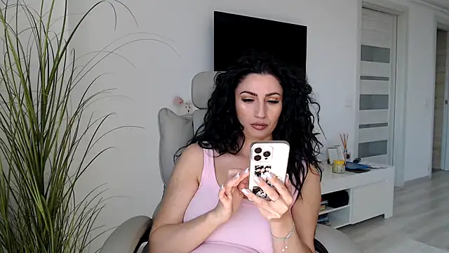 Snapshot of ElizabethAC chatting on May 5, 2026, 8:00 am ElizabethAC online show from May 5, 2026, 8:00 am