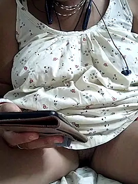 miss-Riy online show from June 30, 2026, 5:14 pm