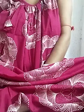 miss-Riy online show from July 6, 2026, 5:04 pm