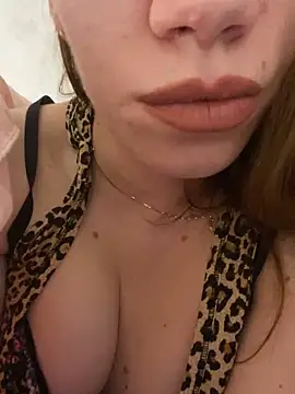 Snapshot of EvaRush chatting on December 2, 2024, 12:09 am EvaRush online show from December 2, 2024, 12:09 am