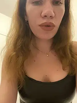 Snapshot of EvaRush chatting on December 10, 2024, 10:05 pm EvaRush online show from December 10, 2024, 10:05 pm