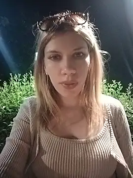 Snapshot of EvaRush chatting on June 13, 2026, 7:23 pm EvaRush online show from June 13, 2026, 7:23 pm