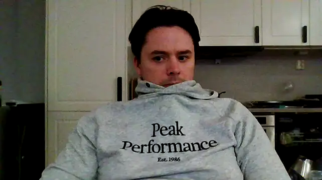 Snapshot of aleksergira chatting on December 11, 2024, 12:12 am aleksergira online show from December 11, 2024, 12:12 am