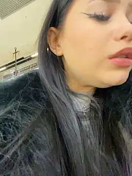 Chloe  Moon online show from December 22, 2024, 7:10 pm