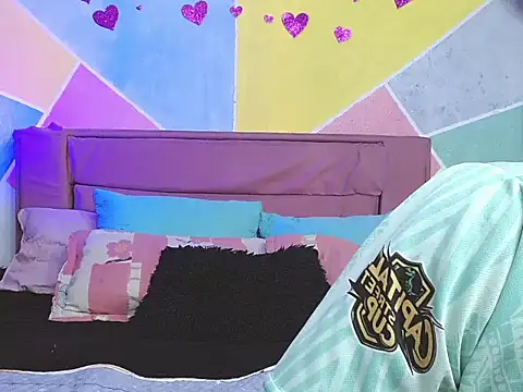 tylor boy online show from September 16, 2025, 3:29 am