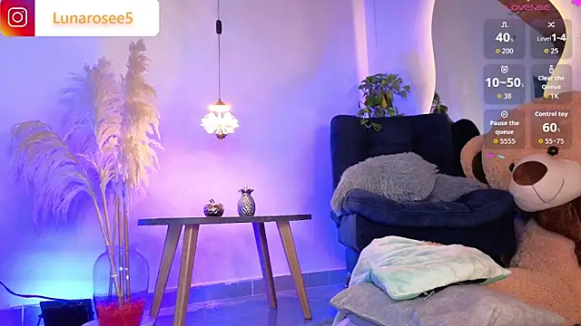 LunaRose5 online show from October 17, 2025, 3:53 am