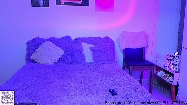 Snapshot of angie_bigboobs_ chatting on October 22, 2025, 2:06 pm angie bigboobs online show from October 22, 2025, 2:06 pm