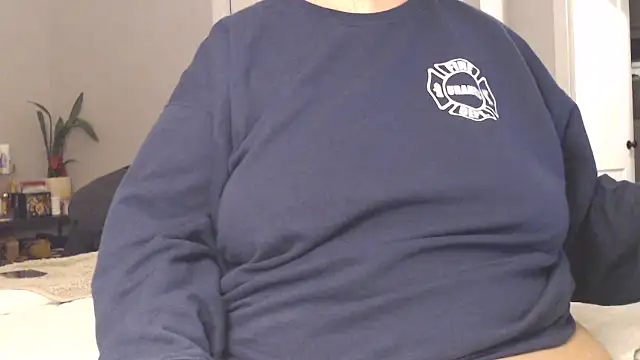 Snapshot of LauLauPAWG chatting on May 20, 2026, 3:56 am LauLauPAWG online show from May 20, 2026, 3:56 am