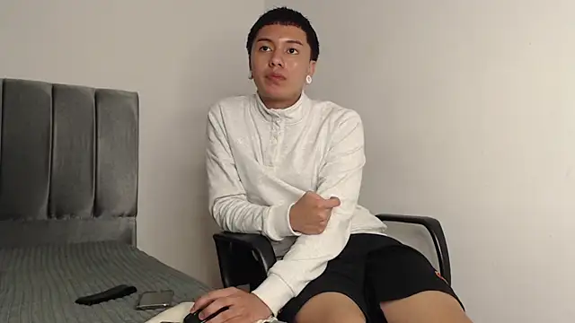 Snapshot of alex-lover chatting on January 31, 2025, 5:19 am alex-lover online show from January 31, 2025, 5:19 am