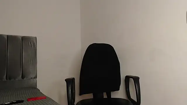 Snapshot of alex-lover chatting on March 19, 2025, 1:54 am alex-lover online show from March 19, 2025, 1:54 am