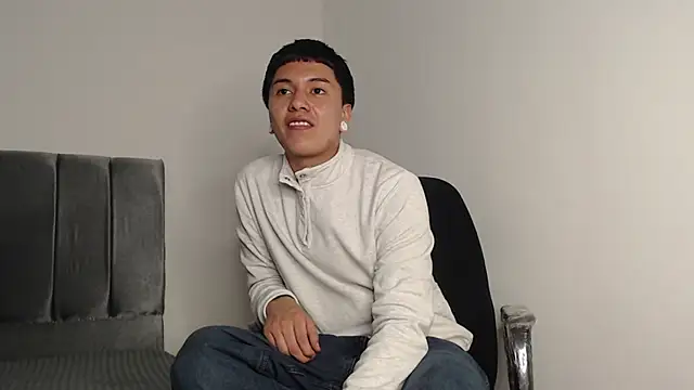 Snapshot of alex-lover chatting on October 2, 2025, 2:40 am alex-lover online show from October 2, 2025, 2:40 am