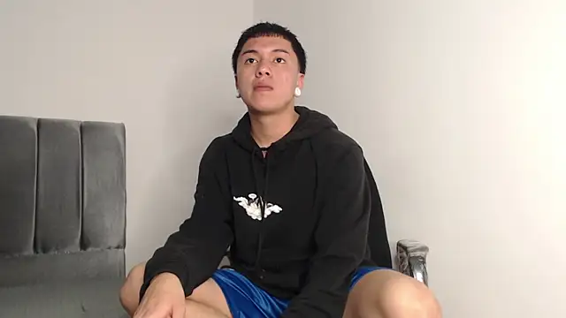 Snapshot of alex-lover chatting on October 9, 2025, 1:25 am alex-lover online show from October 9, 2025, 1:25 am