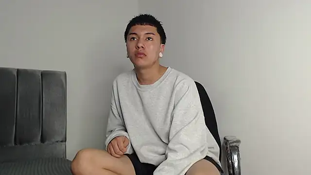 Snapshot of alex-lover chatting on October 11, 2025, 7:23 pm alex-lover online show from October 11, 2025, 7:23 pm