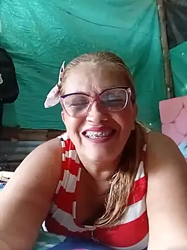 Snapshot of mom_son_dirty chatting on August 4, 2026, 7:49 pm mom son dirty online show from August 4, 2026, 7:49 pm