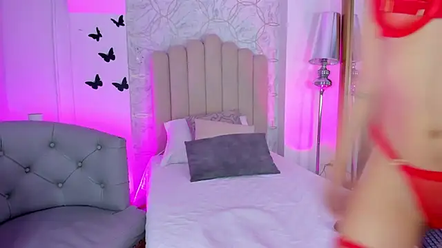 Snapshot of PollyGrey_ chatting on February 4, 2025, 3:44 am PollyGrey online show from February 4, 2025, 3:44 am