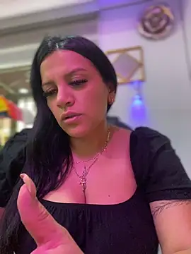 Milff parkerrr online show from May 5, 2026, 10:18 pm