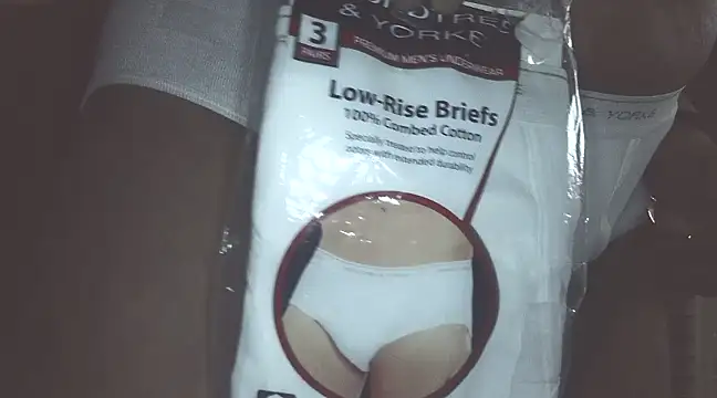 Snapshot of briefsguy4life@xh chatting on February 13, 2025, 4:00 am briefsguy4lifexh online show from February 13, 2025, 4:00 am