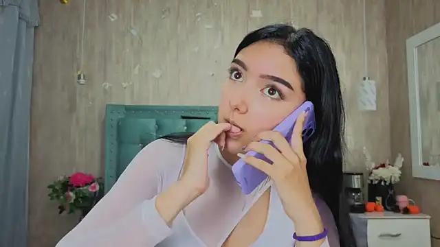 Marcelaa fox online show from February 3, 2026, 8:14 pm