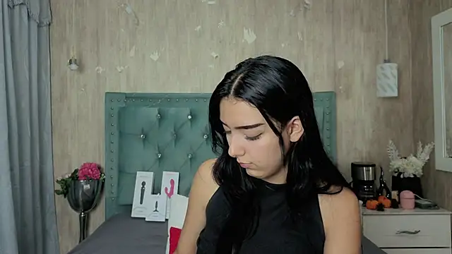 Marcelaa fox online show from June 10, 2026, 9:03 pm