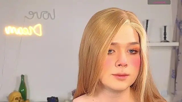 Snapshot of _yourFoxy_ chatting on October 18, 2025, 11:55 am yourFoxy online show from October 18, 2025, 11:55 am