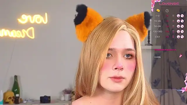 Snapshot of _yourFoxy_ chatting on October 22, 2025, 4:18 pm yourFoxy online show from October 22, 2025, 4:18 pm