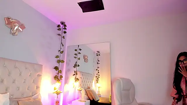 Snapshot of Isabella_Flowers chatting on January 30, 2025, 1:55 am Isabella Flowers online show from January 30, 2025, 1:55 am