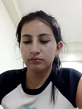 Salomecam30 online show from December 17, 2024, 2:23 am