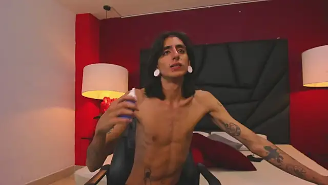 Matthew Dixonn online show from December 12, 2024, 9:51 am