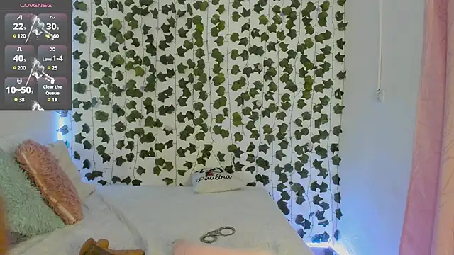 Snapshot of daren_paulina chatting on March 2, 2025, 12:01 pm daren paulina online show from March 2, 2025, 12:01 pm