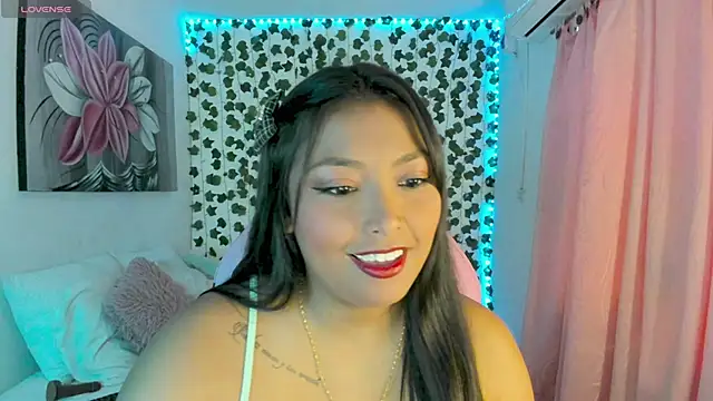 Snapshot of daren_paulina chatting on March 22, 2025, 1:41 pm daren paulina online show from March 22, 2025, 1:41 pm