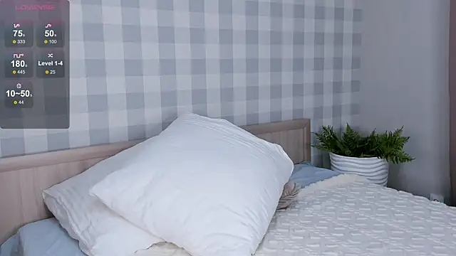 Snapshot of Butterflys1268 chatting on December 24, 2024, 9:11 pm Butterflys1268 online show from December 24, 2024, 9:11 pm