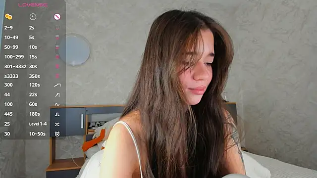Snapshot of Butterflys1268 chatting on June 4, 2026, 4:18 am Butterflys1268 online show from June 4, 2026, 4:18 am