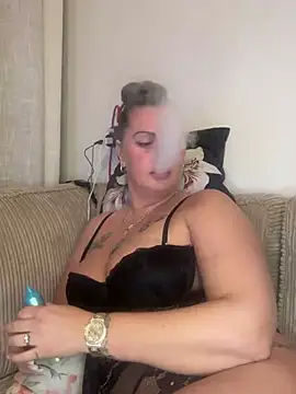 Snapshot of vanessaNL chatting on February 2, 2025, 9:56 pm vanessaNL online show from February 2, 2025, 9:56 pm