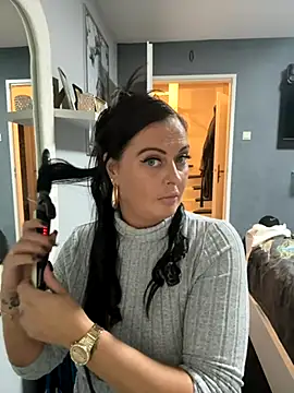 Snapshot of vanessaNL chatting on September 21, 2025, 8:10 pm vanessaNL online show from September 21, 2025, 8:10 pm