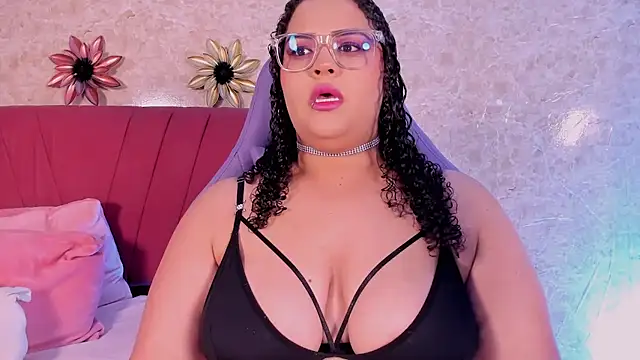 juli 2tyes online show from January 13, 2026, 2:50 am