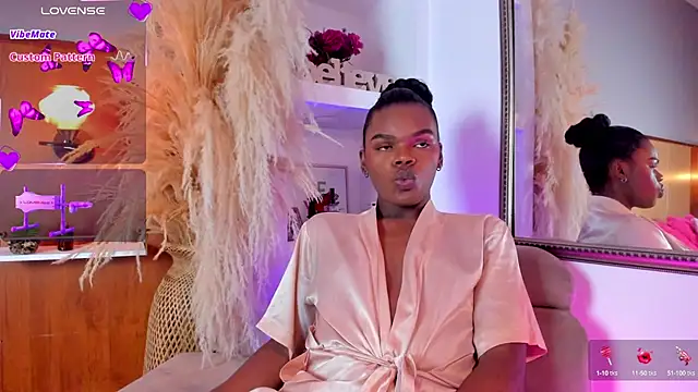 CamiEstrada online show from February 6, 2025, 1:05 am