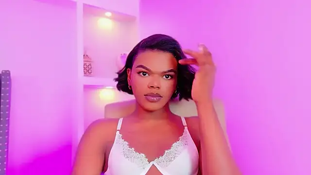 CamiEstrada online show from September 15, 2025, 2:06 pm